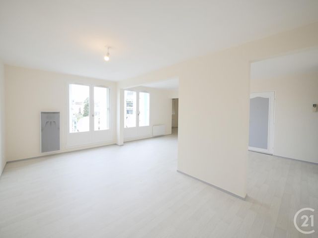 Appartement F4 à louer - 4 pièces - 88.3 m2 - GUERET - 23 - LIMOUSIN - Century 21 La Fontaine Immobilier